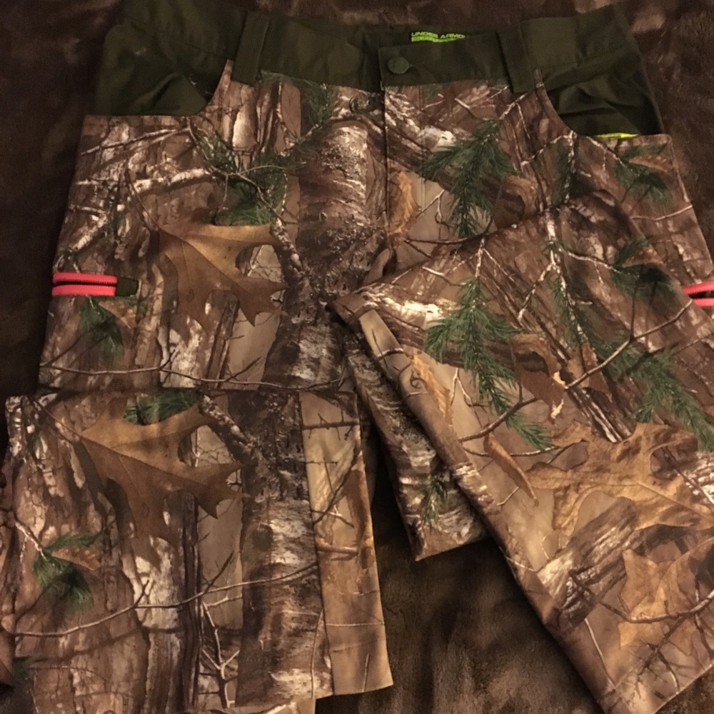 Under Armour Camo Outfit- Women’s